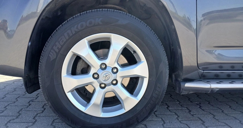 Toyota RAV4 cena 55900 przebieg: 240535, rok produkcji 2011 z Kalisz małe 596
